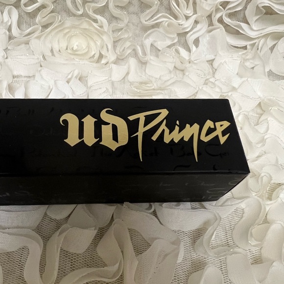 BNWT!🖤Urban decay x prince multitasker brush limited Edition 🖤 - Picture 6 of 8
